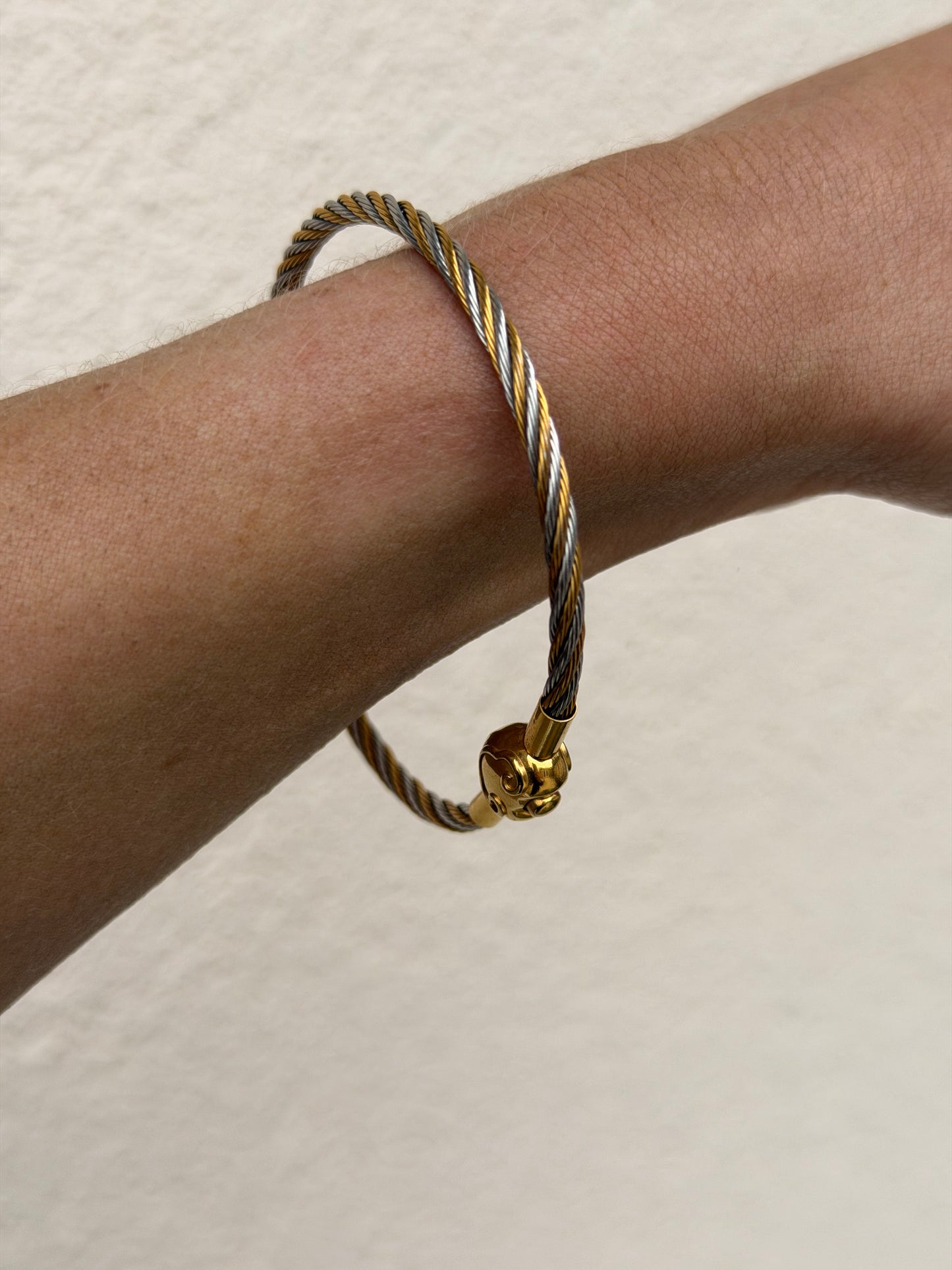 Dual-Tone Cable Bracelet with Secure Clasp