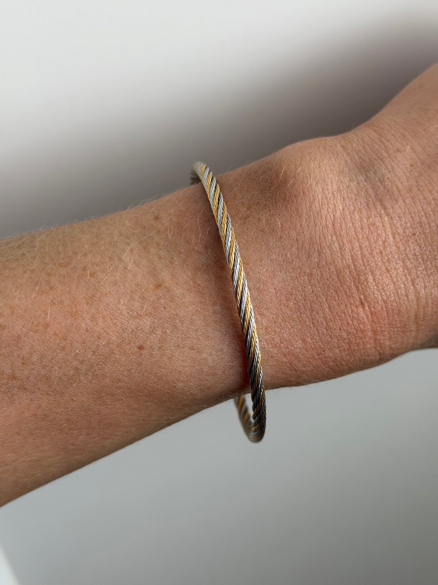 Dual-Tone Cable Bracelet with Secure Clasp