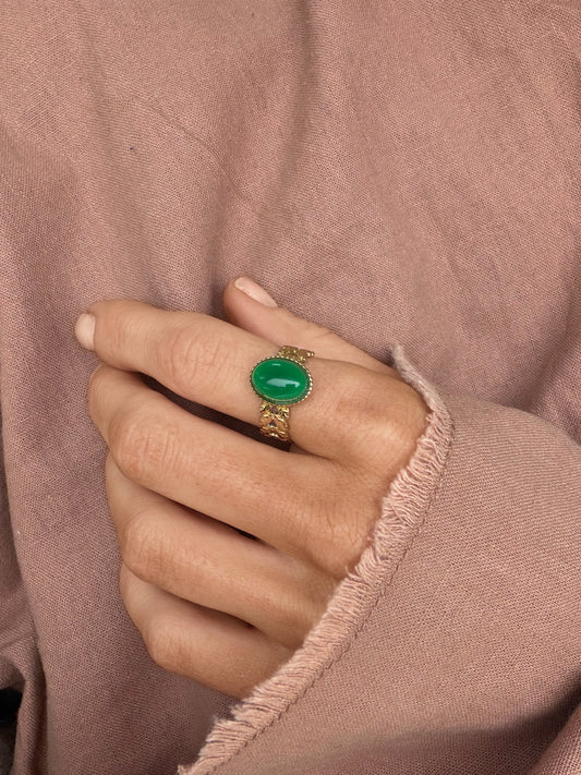 Emerald leaf ring